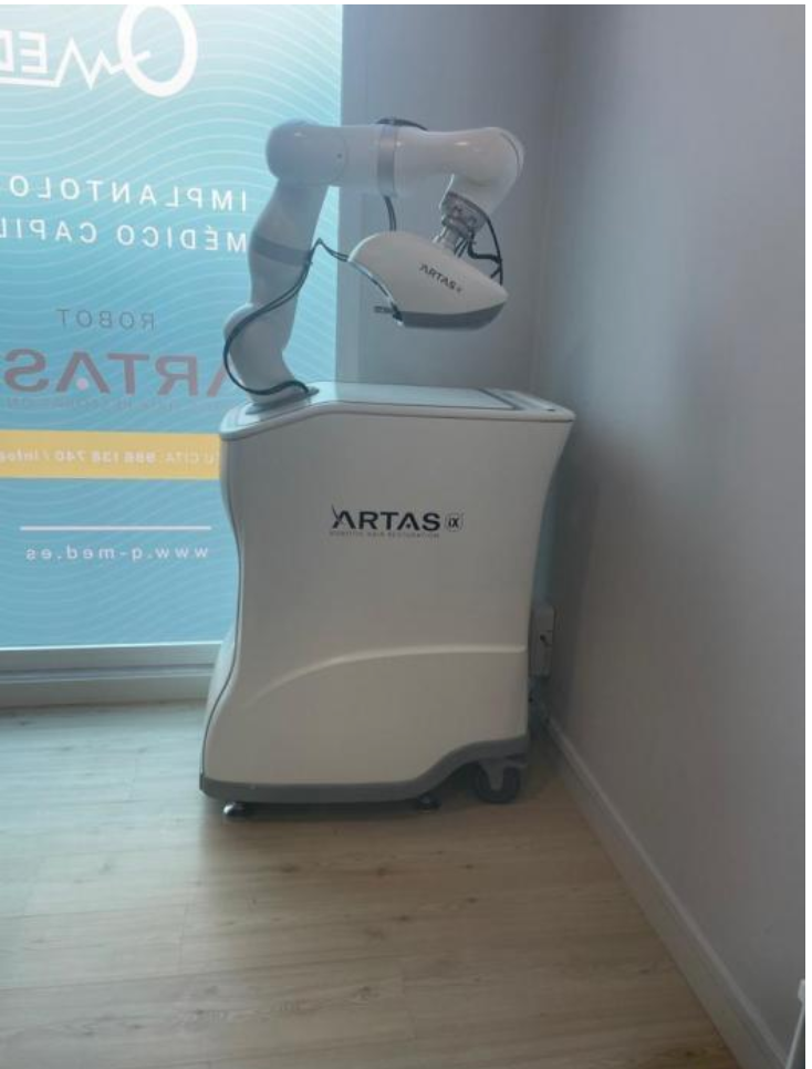 ARTAS iX Robotic Hair Restoration System - Image 3